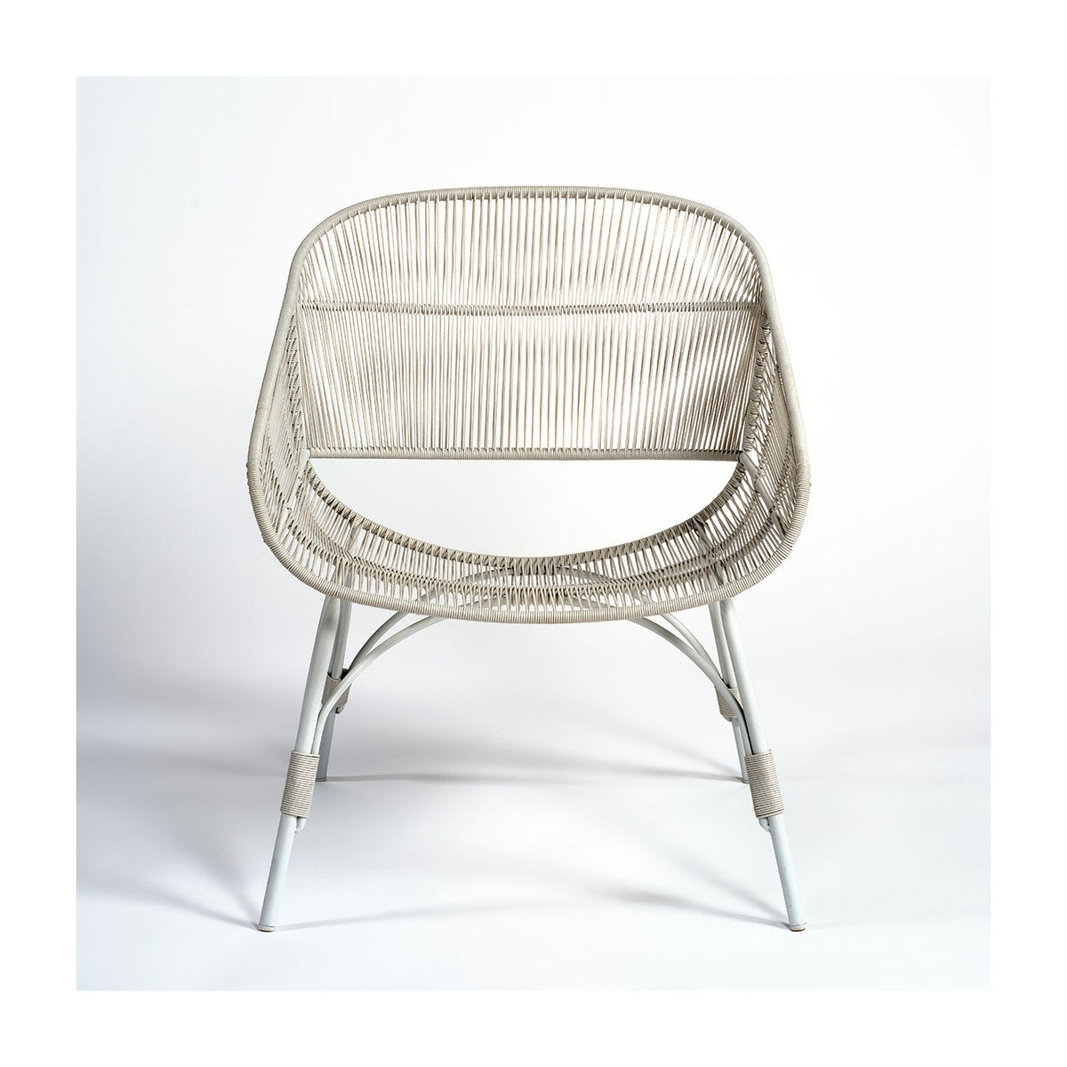 Sillón de exterior de resina y metal gris piedra Loutro