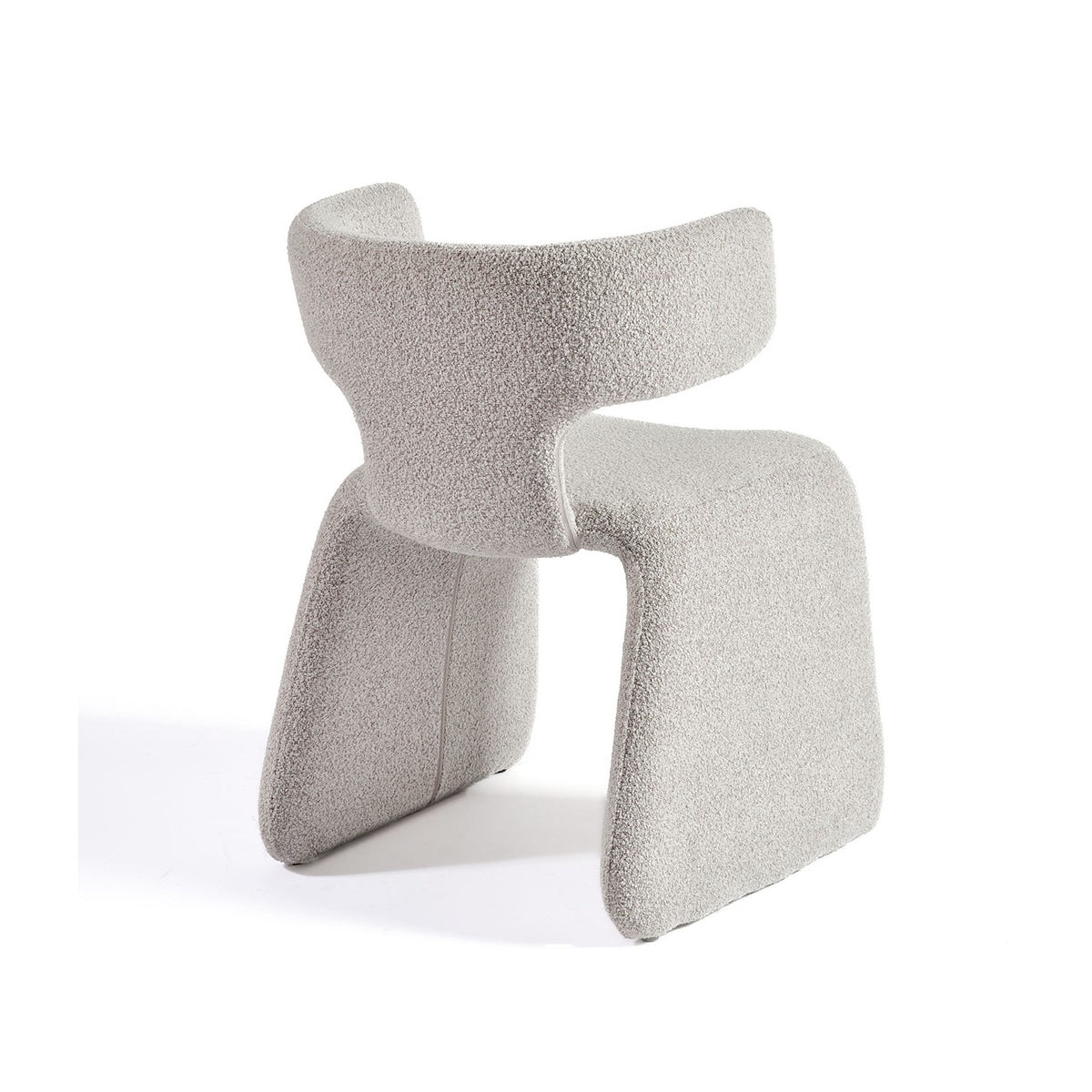 Silla de comedor tapizada en bouclé grisáceo Grimaud