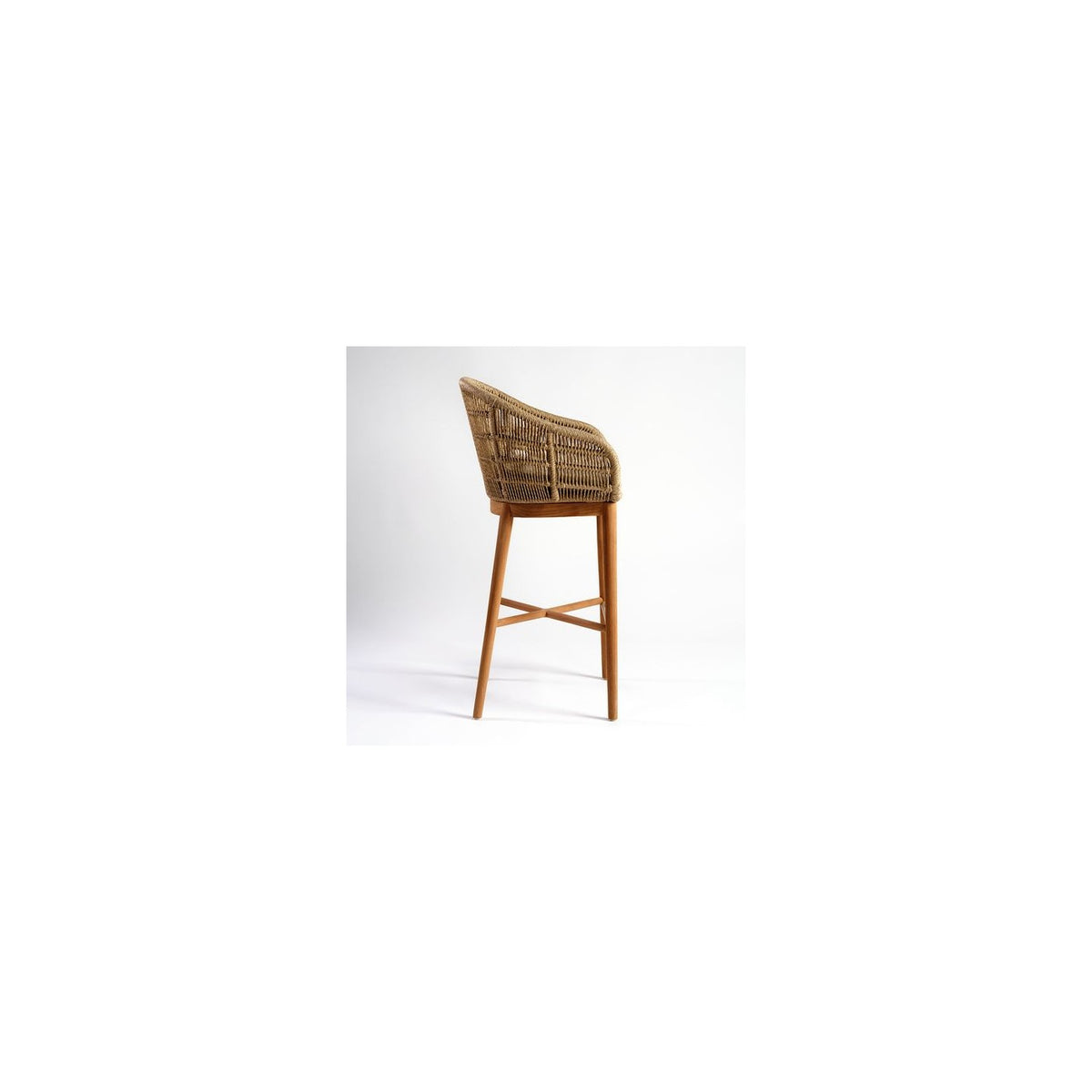 Taburete alto de cuerda beige y teca Folegandros