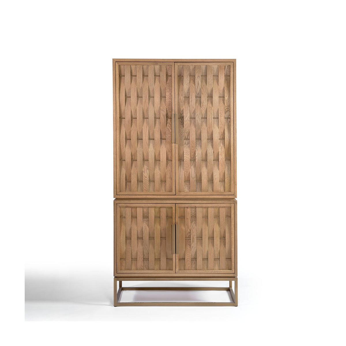 Armario de roble natural con puertas en relieve Lourmarin