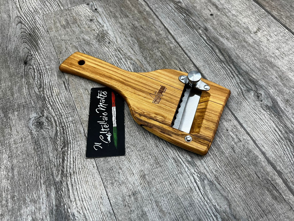 Cortatrufas Maglionero Iside de olivo con hoja dentada