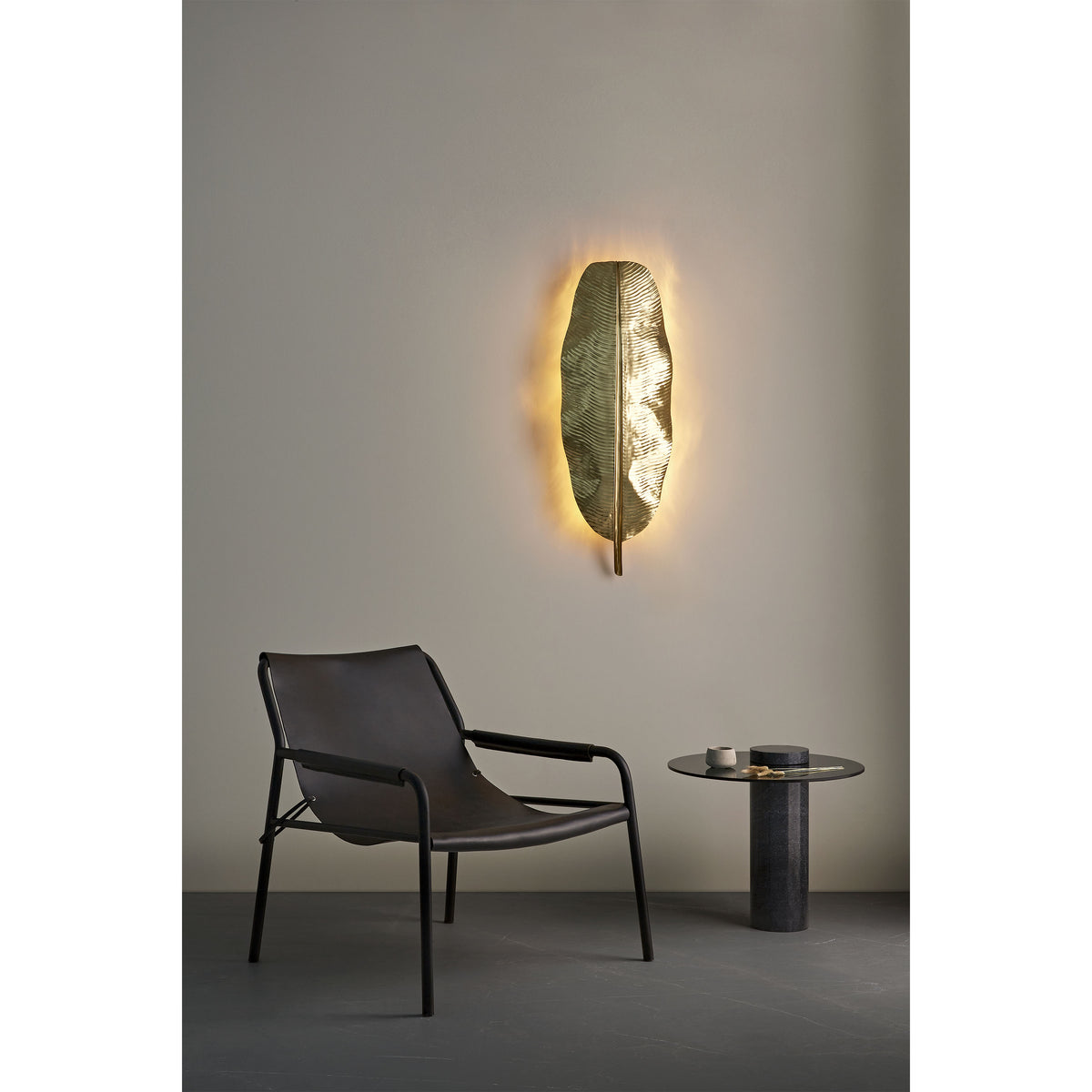 Aplique de pared de metal dorado Voula