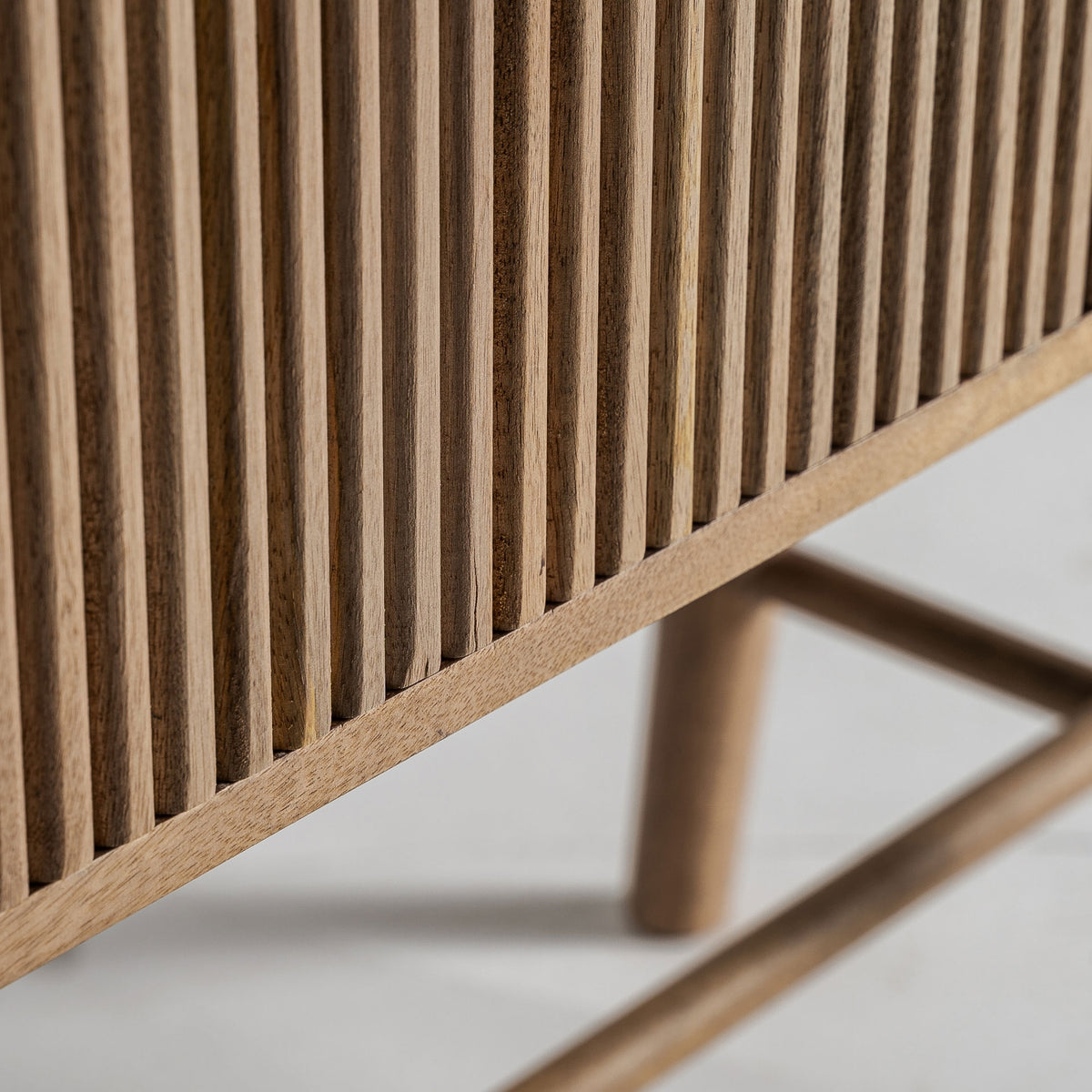 Armario de madera de mango Fornells