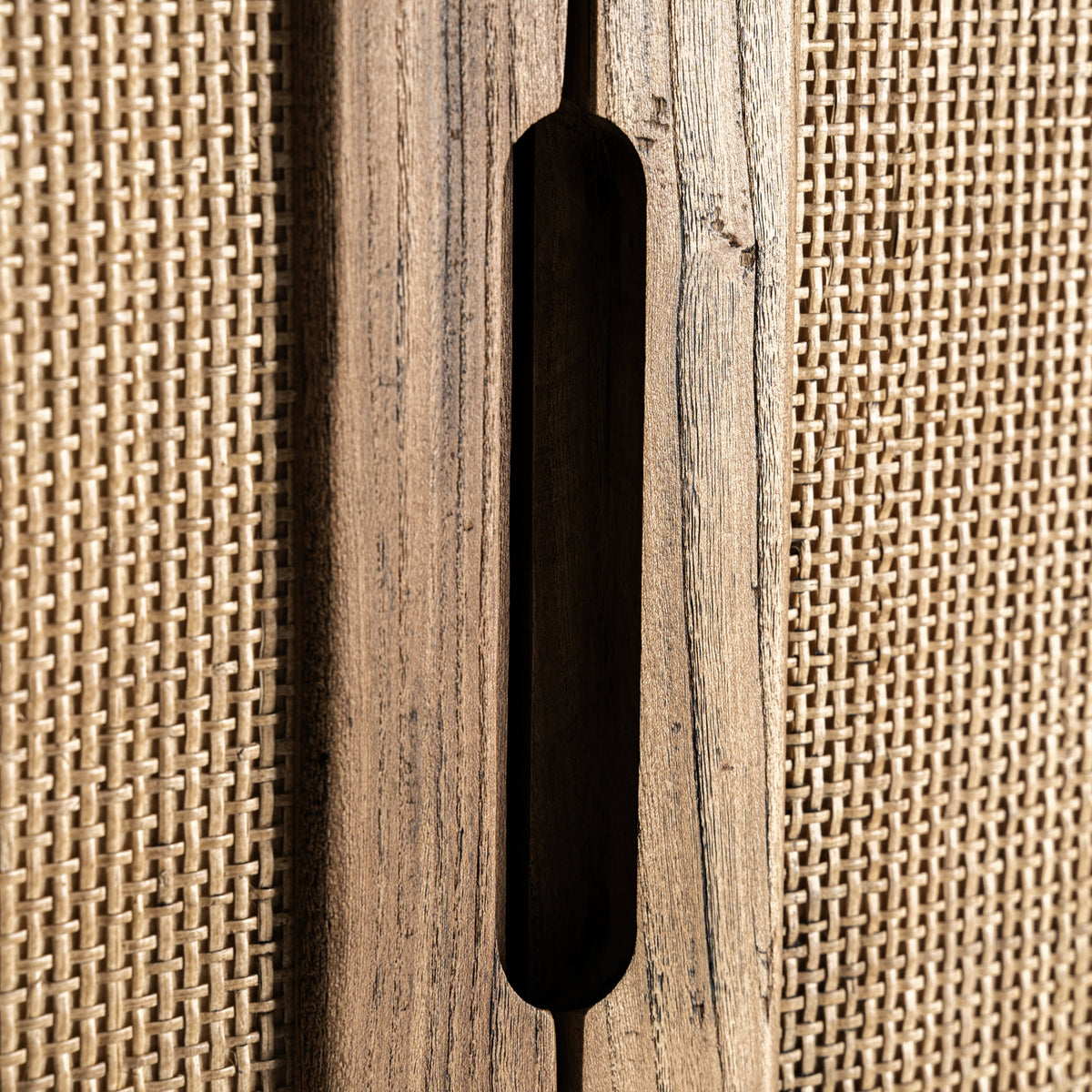 Armario de madera de olmo Valldemossa