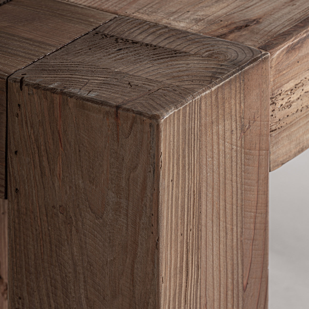 Banco de madera de pino reciclado Orient