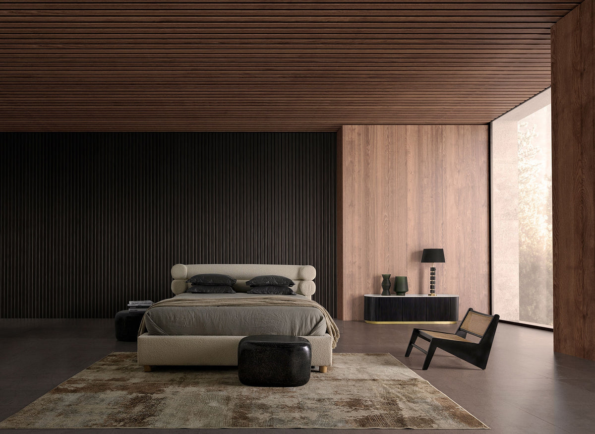 Cama de pino y bouclé Trebalúger