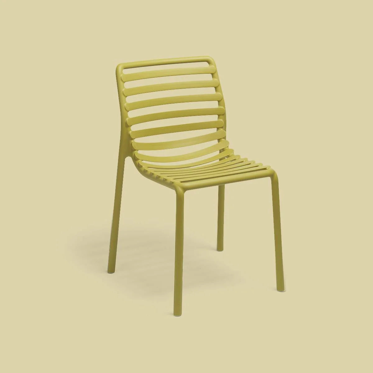 Silla apilable de resina Doga Nardi