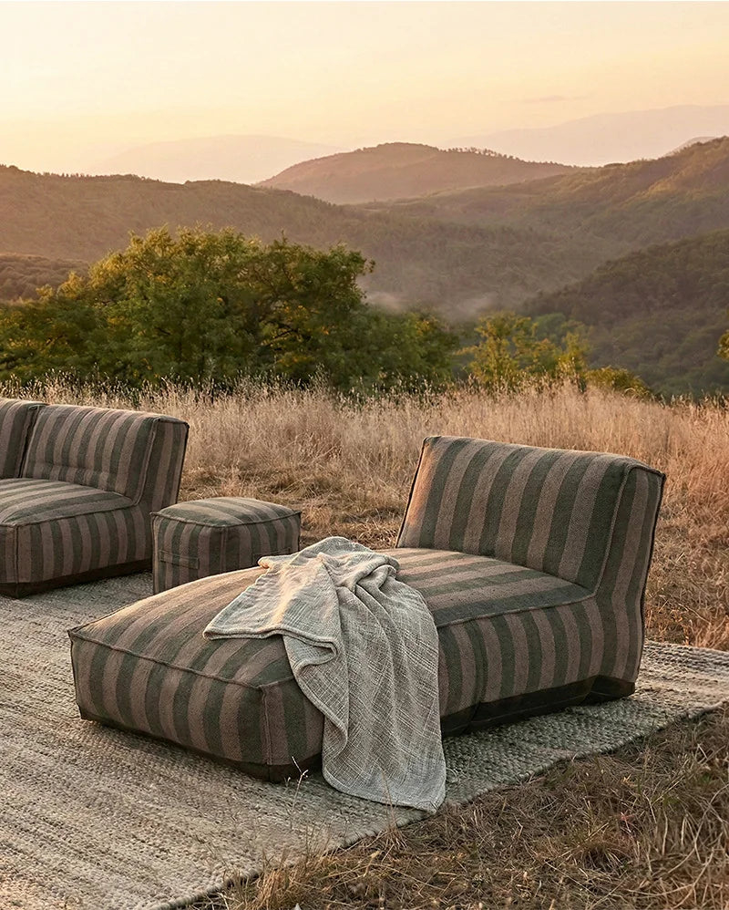 Chaise longue de exterior extralarga de olefina Caccini