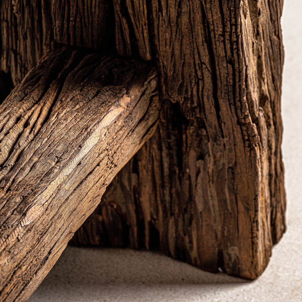 Consola de madera de mango reciclada Artà