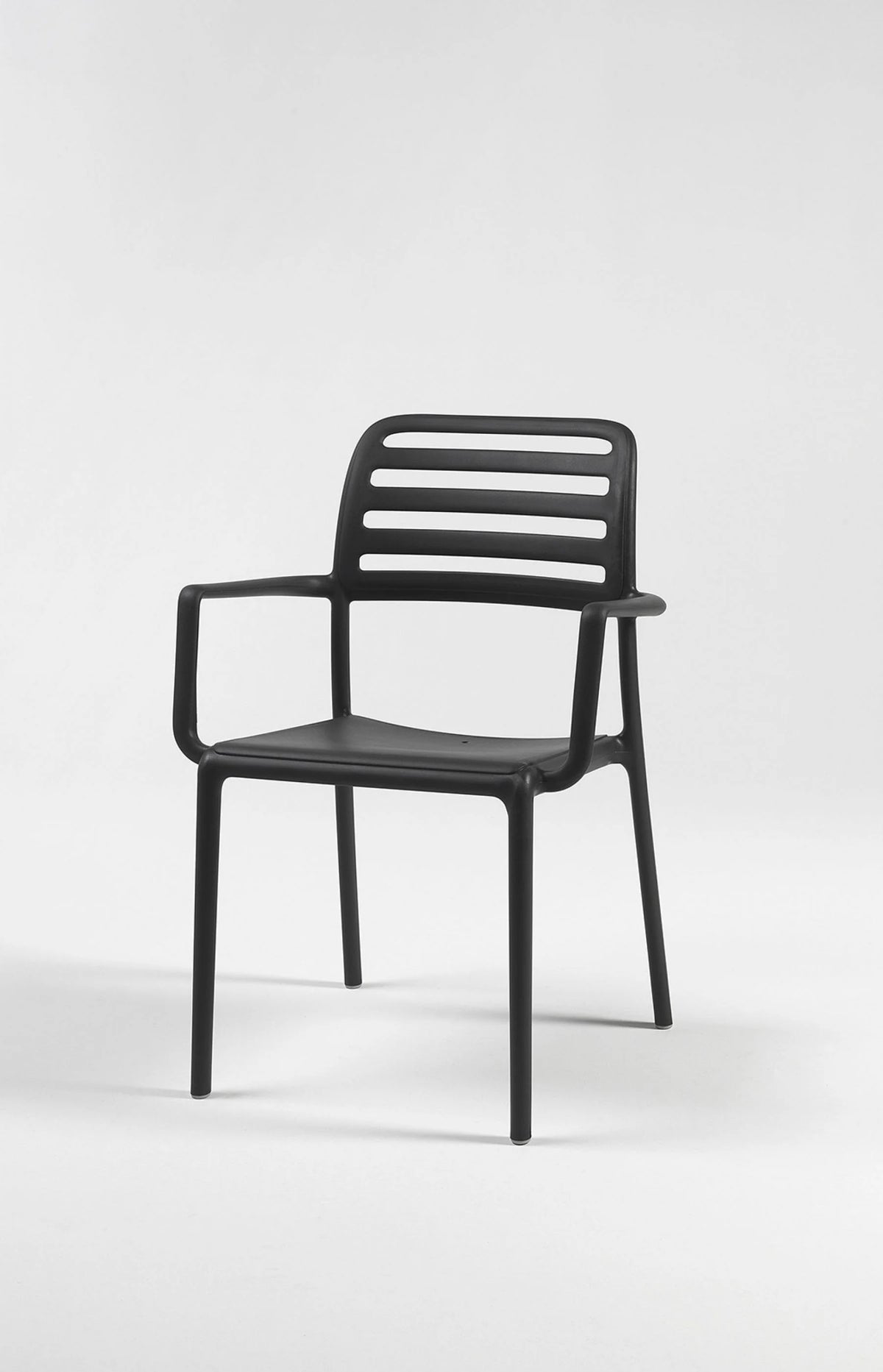 Sillón de resina Costa Nardi