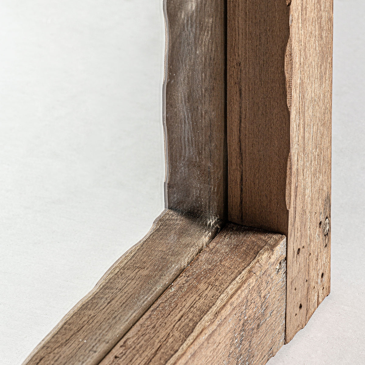 Espejo de madera de teka Naoussa