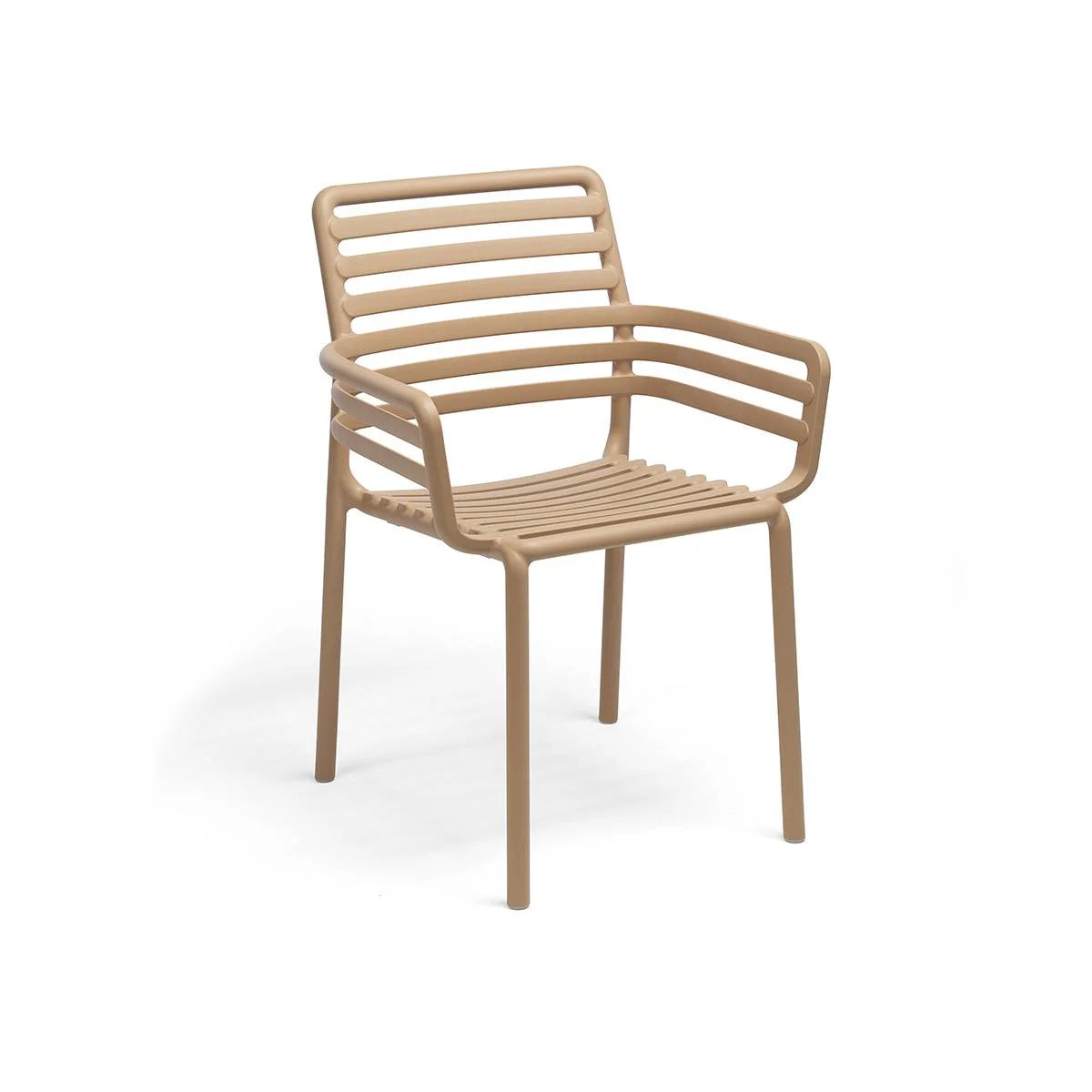 Sillón apilable de resina Doga Nardi – Capuchino