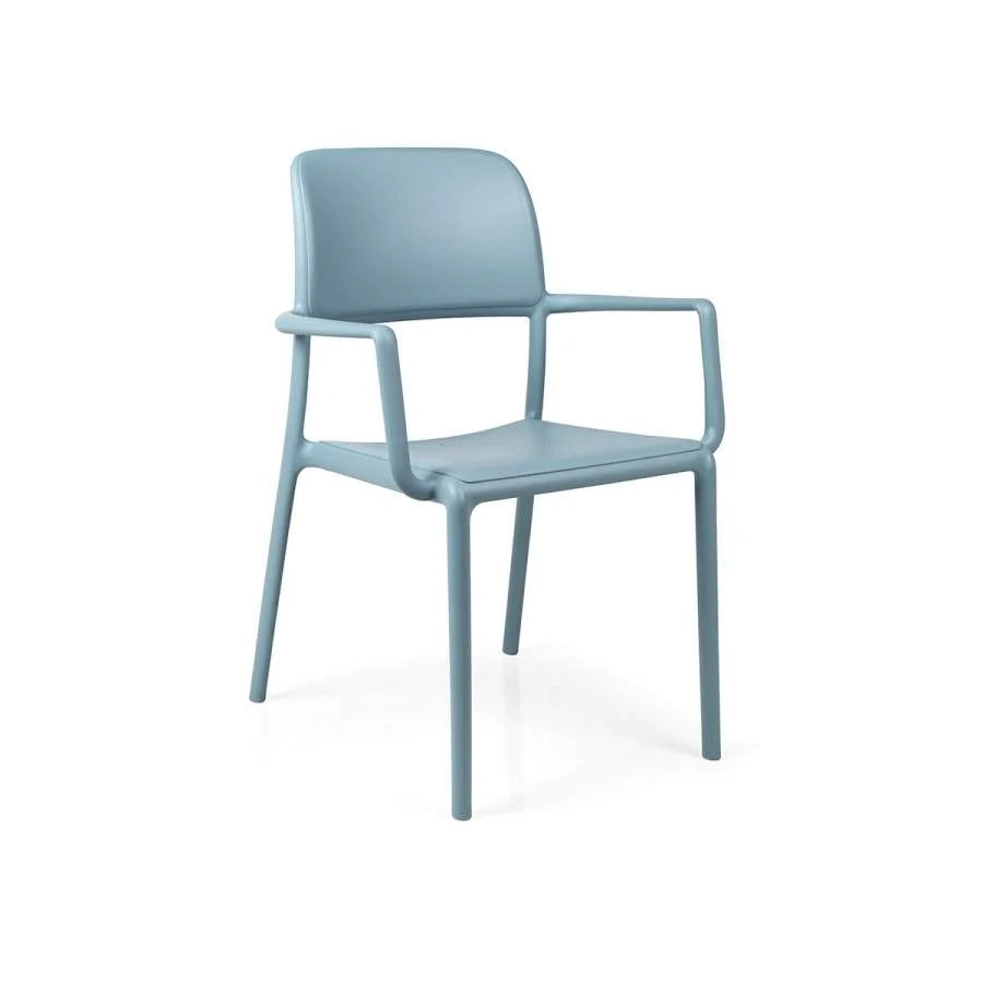 Sillón apilable de resina Riva Nardi – Celeste