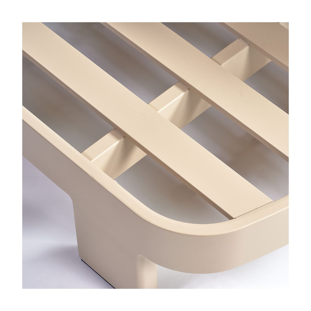 Cama de exterior de cuerda y tapizado arena Getaria