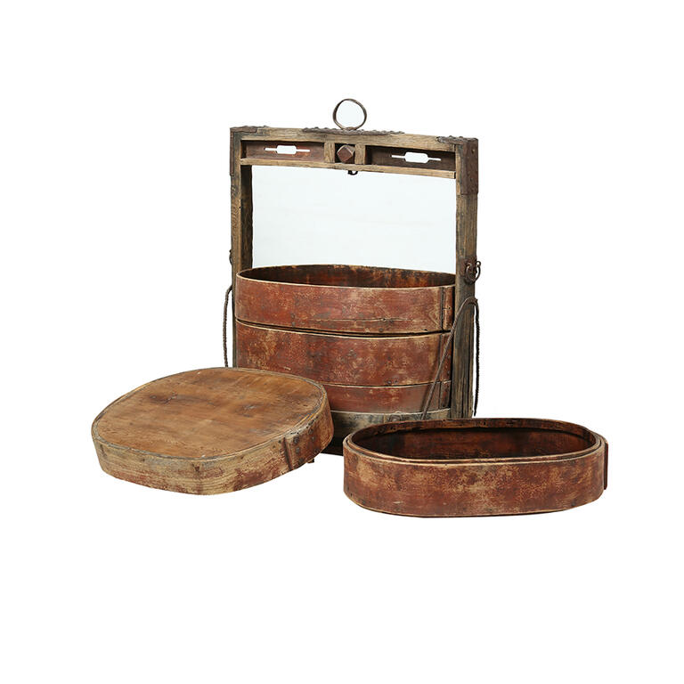 Caja de dote antigua de olmo Colunga