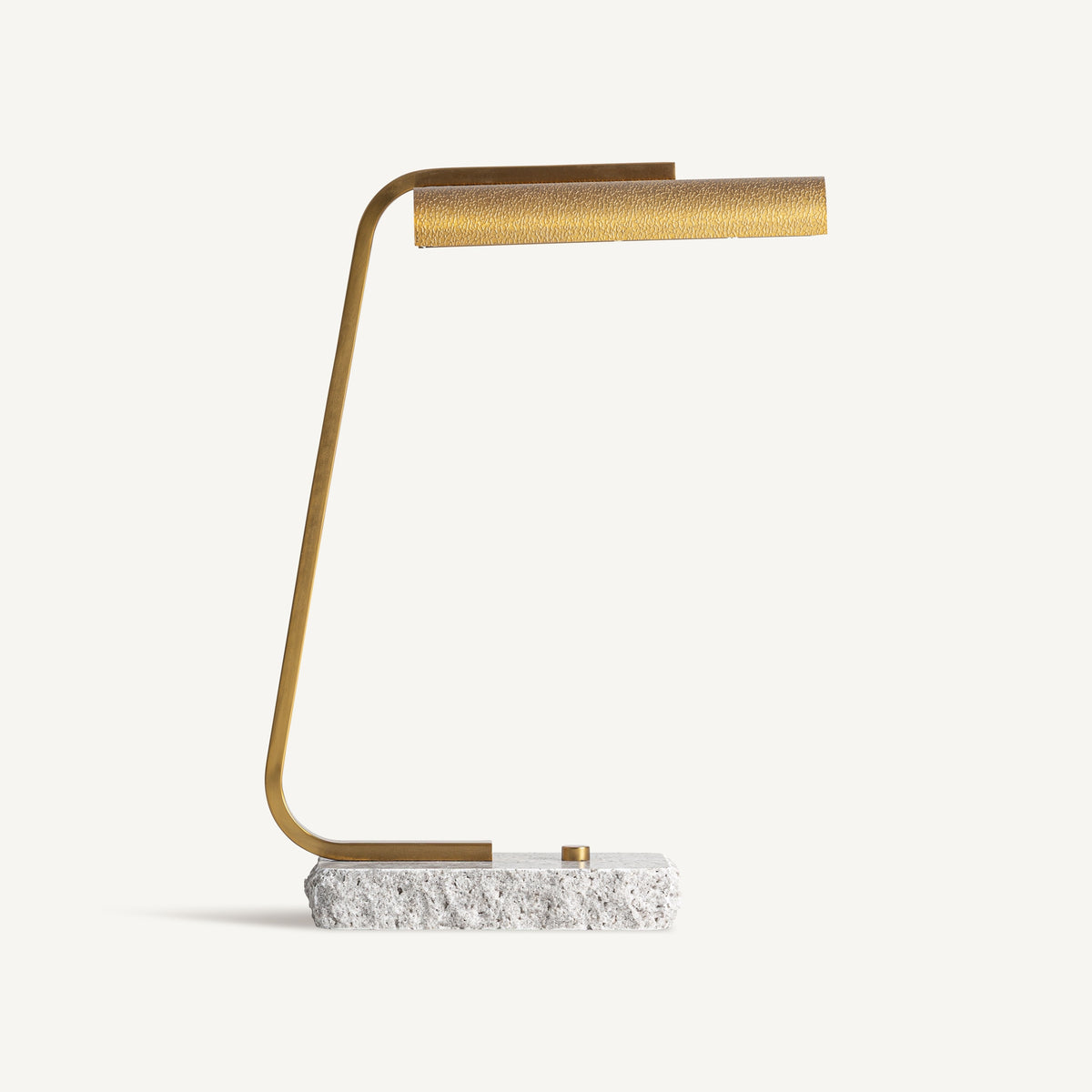 Lámpara de sobremesa de mármol y hierro dorado Corralete