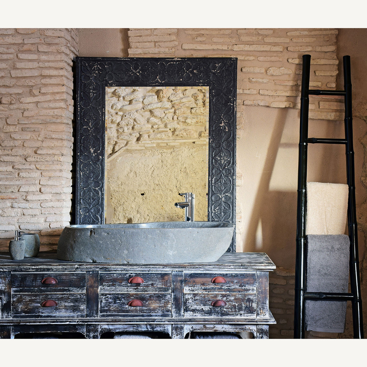 Lavabo de piedra Sirena