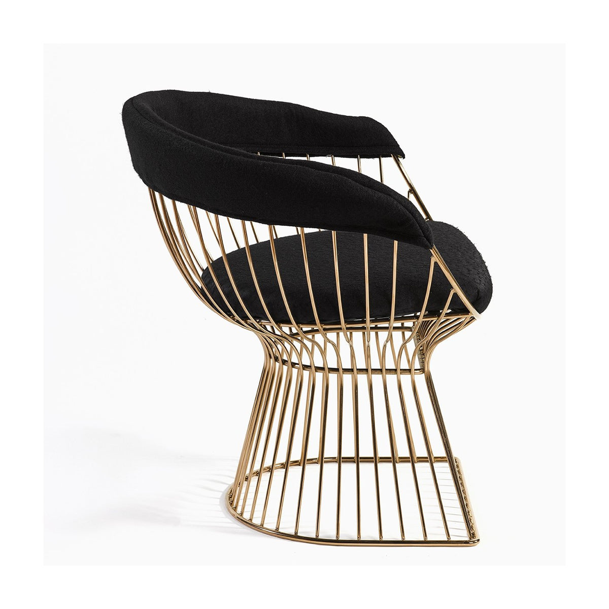 Sillón de metal rosado con cojín negro Benalmádena