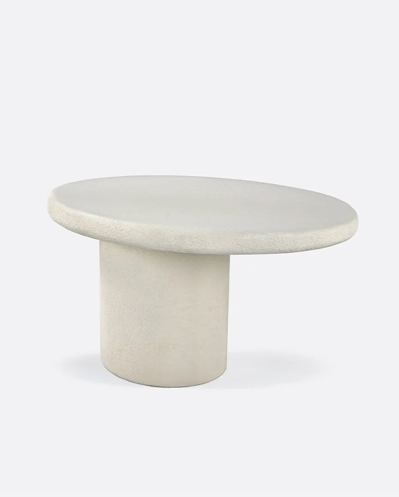 Mesa auxiliar de exterior de microcemento Claude