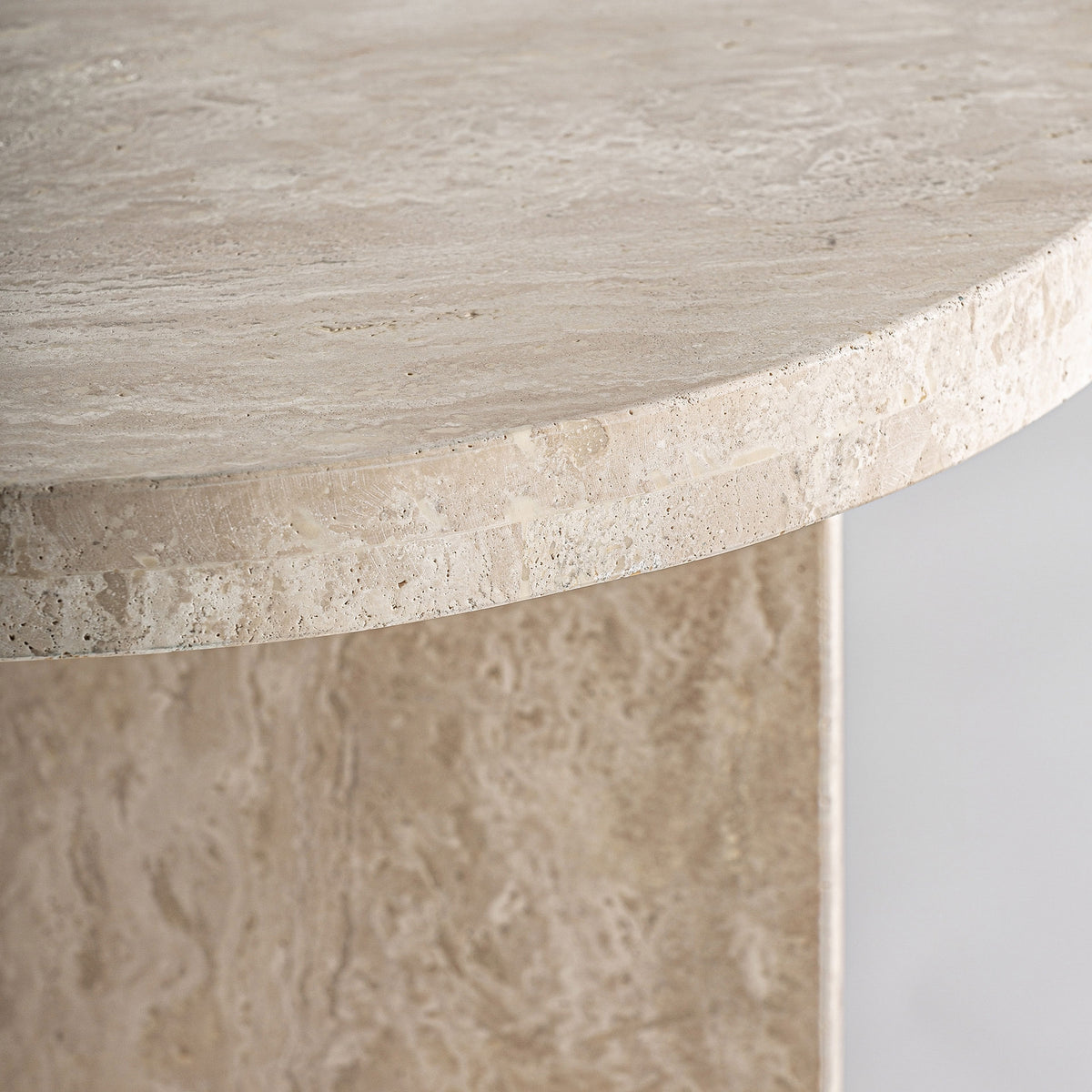 Mesa auxiliar de travertino beige Pita 50 cm