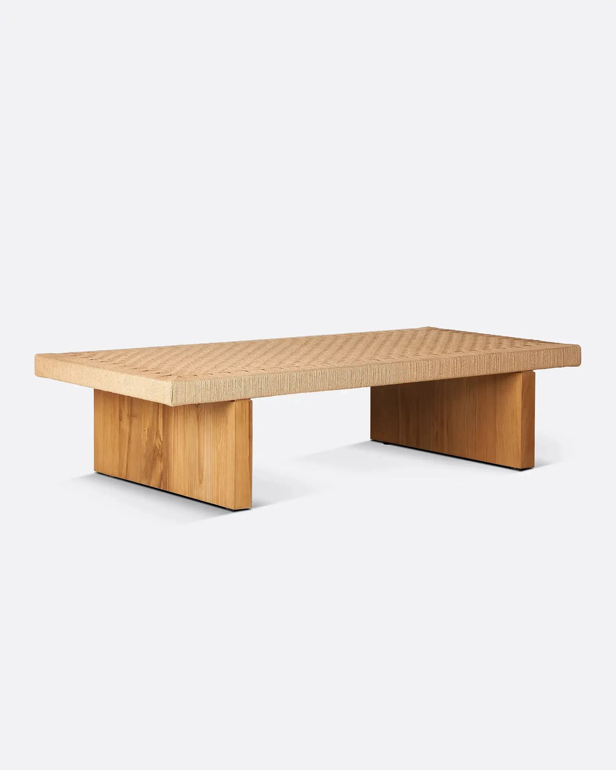 Mesa de centro de teca reciclada y cuerda de papel Cora