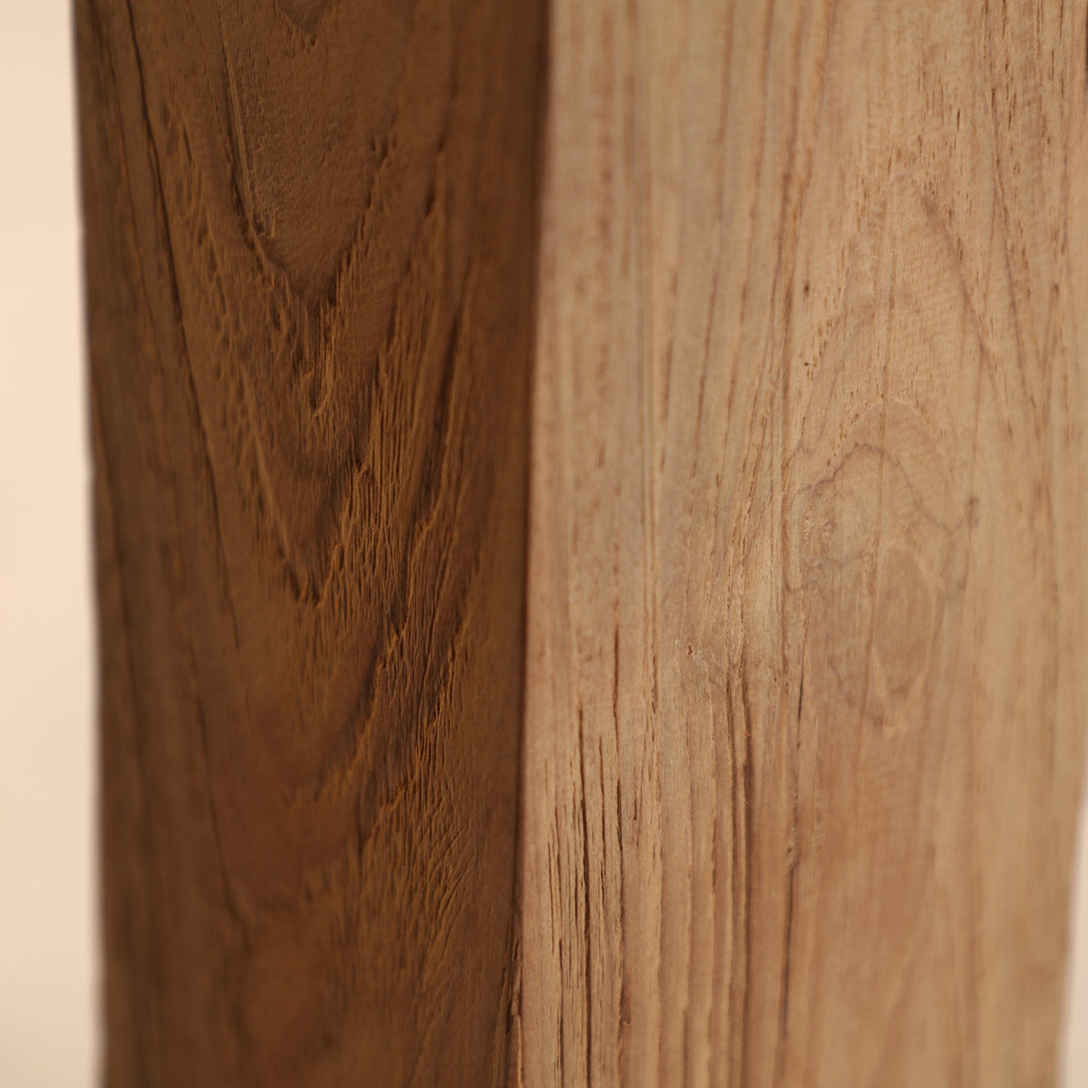 Mesa de Comedor Avatr - #pino_y_jacaranda#