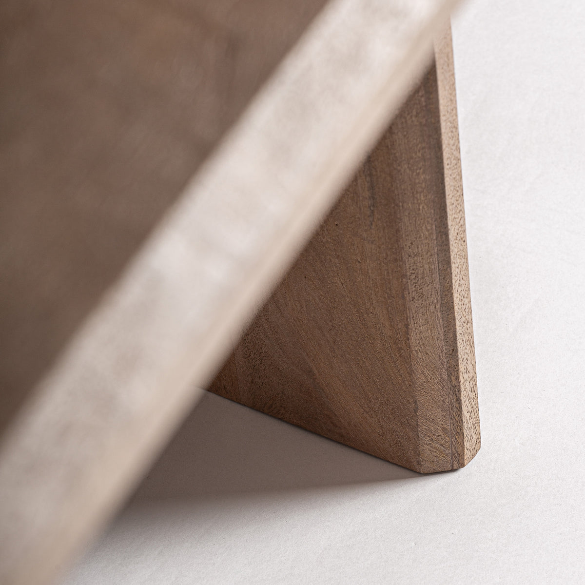 Mesa de comedor de madera de mango Rubite