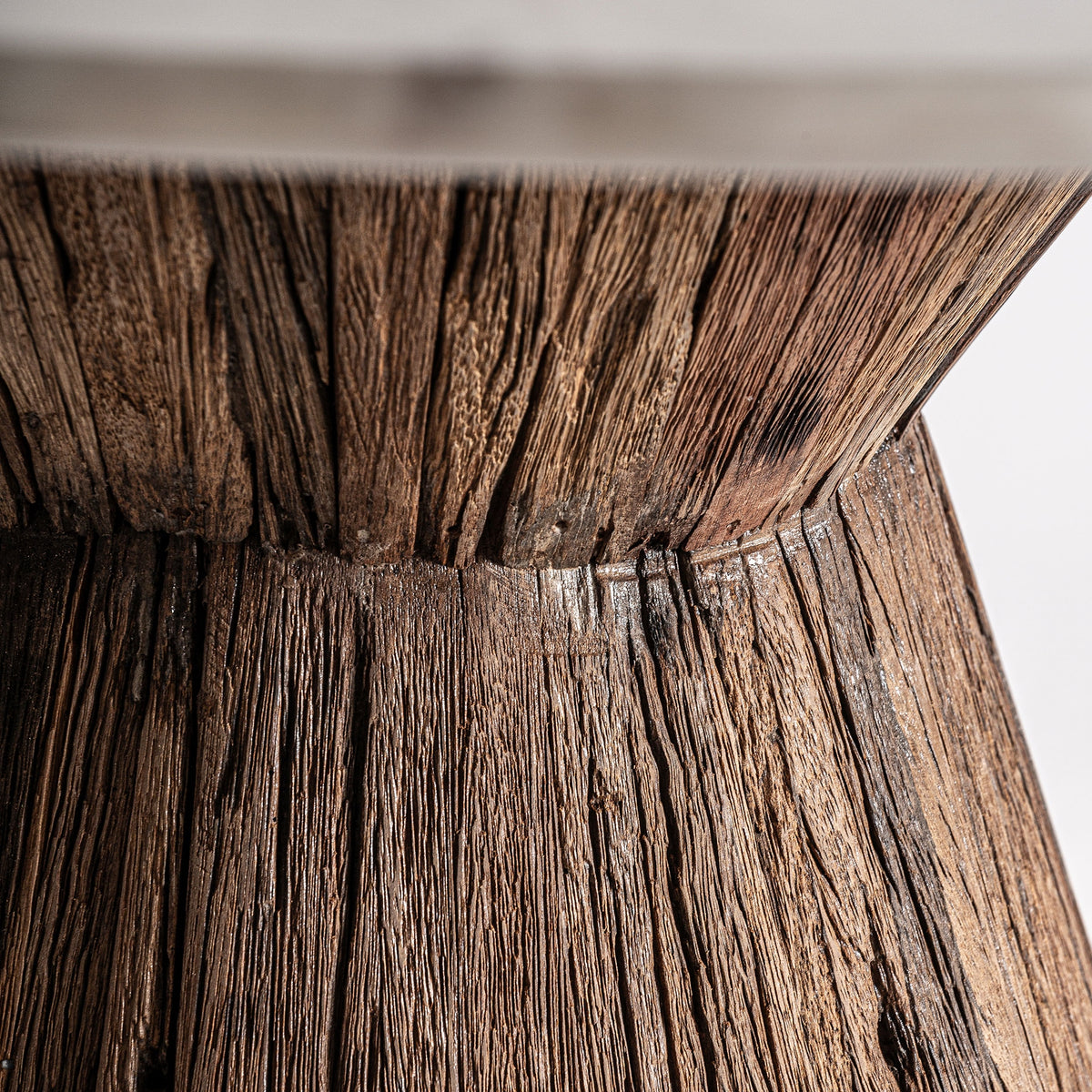 Mesa de comedor de madera tropical y mármol Beires