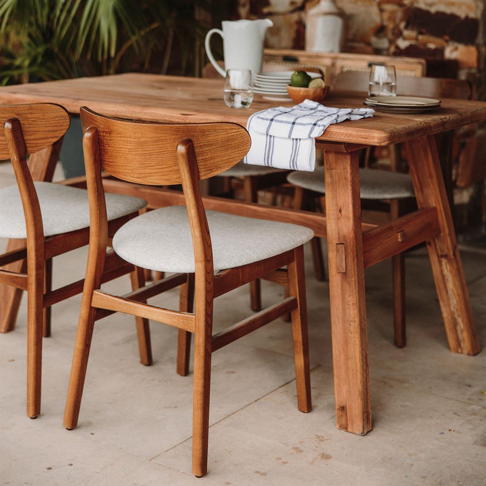 Mesa de comedor de pino reciclado Octavia