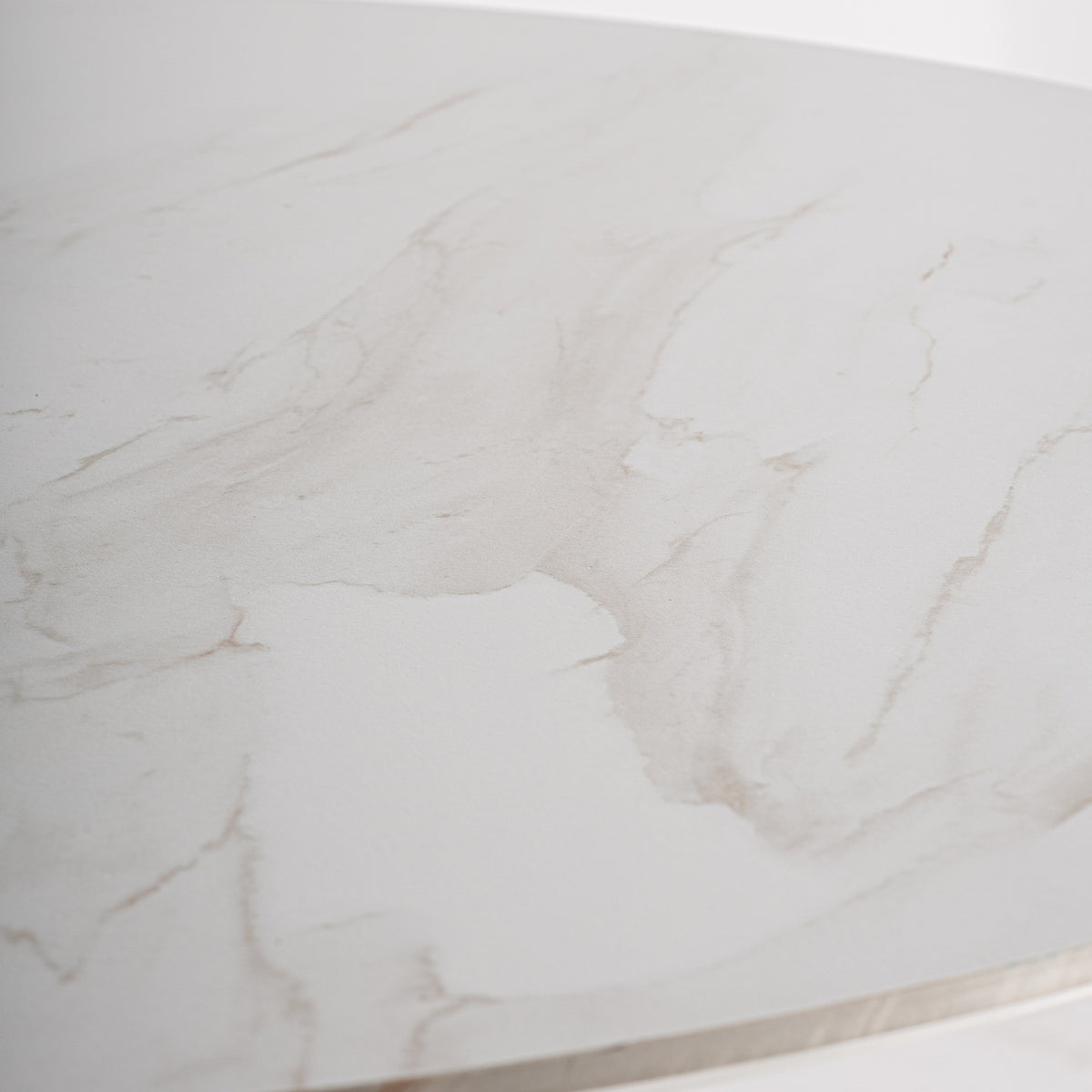 Mesa de comedor de porcelánico y madera Alcútar