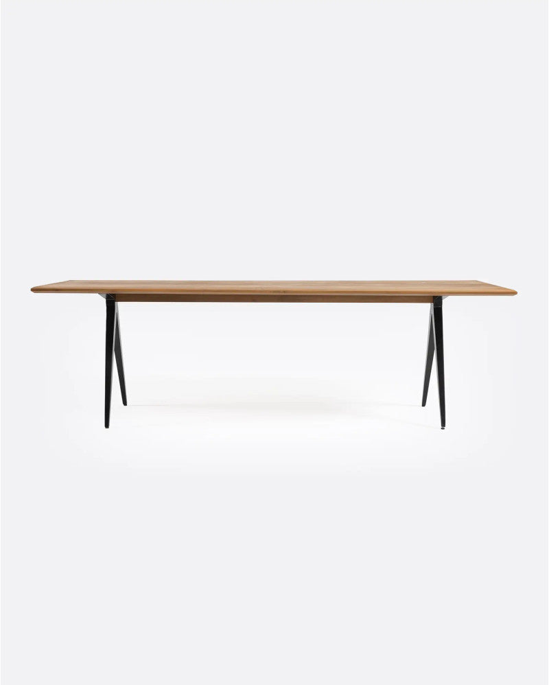 Mesa de comedor de teca reciclada y hierro Liku