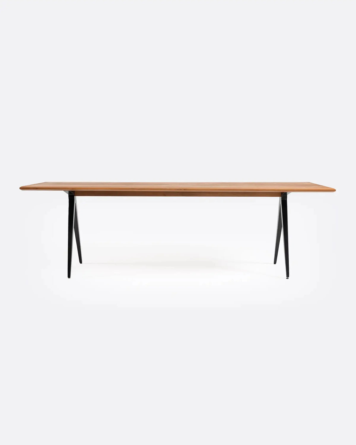 Mesa de comedor de teca reciclada y hierro Liku