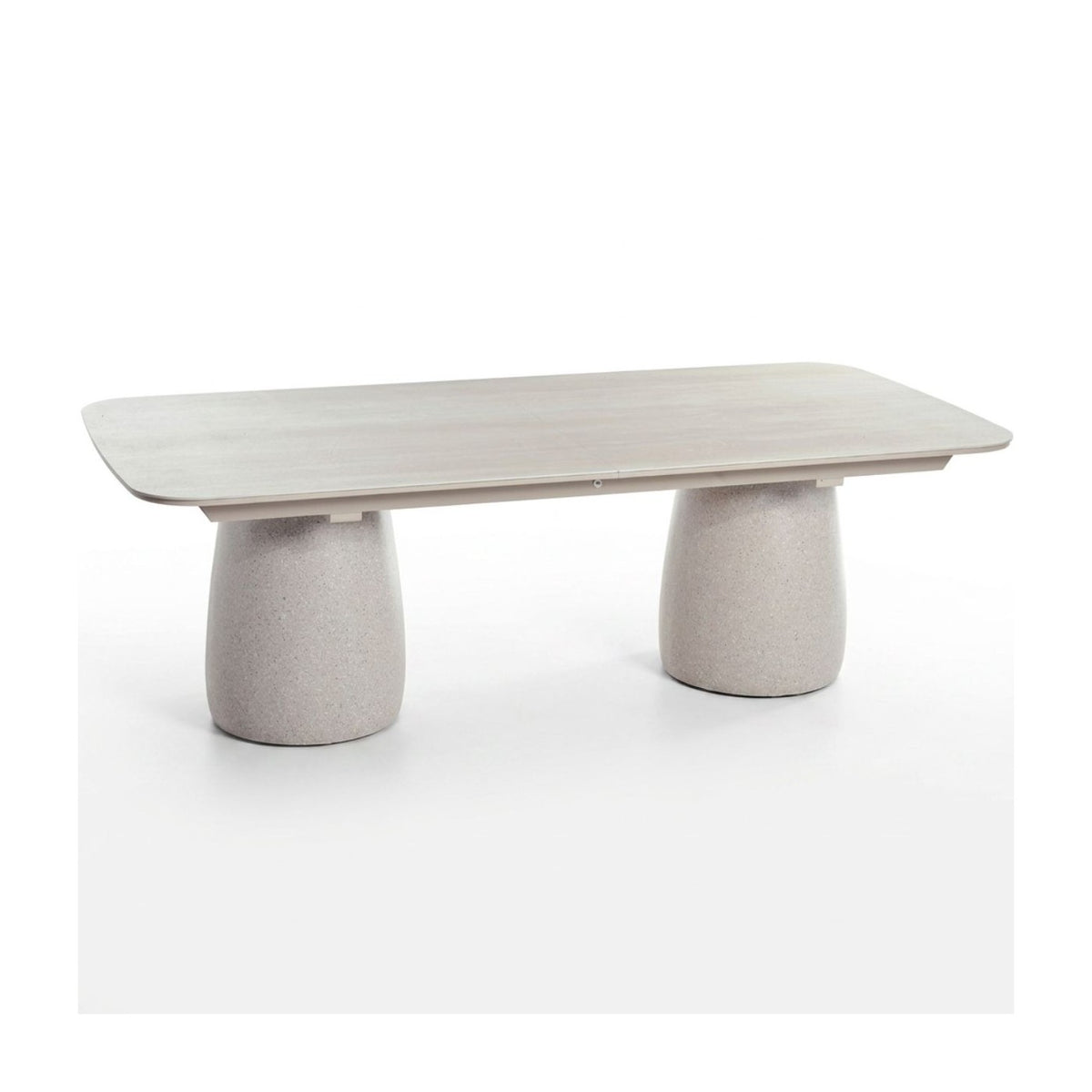 Mesa de comedor de exterior acabado piedra y porcelánico Plan