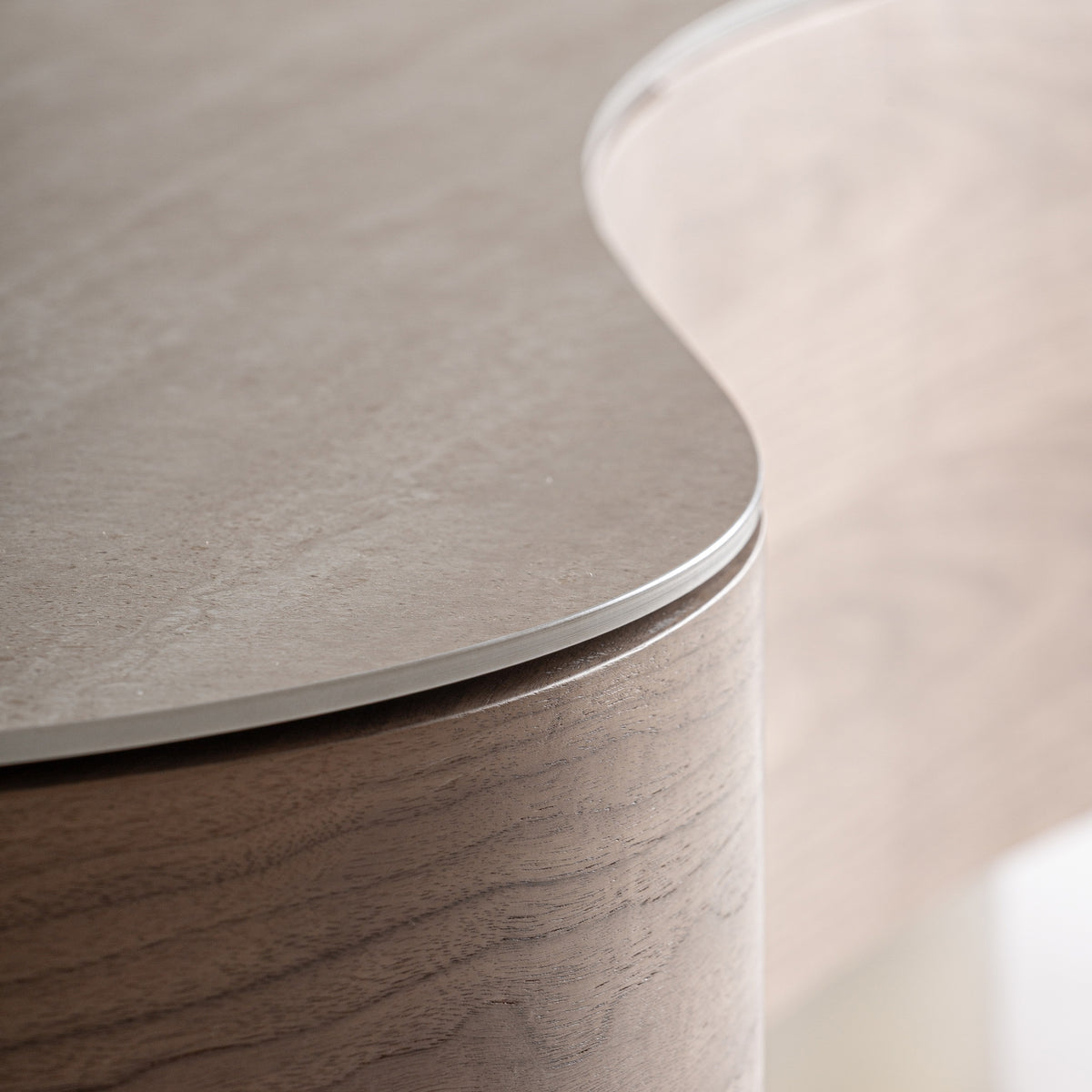 Mueble TV de porcelánico y hierro dorado Paphos