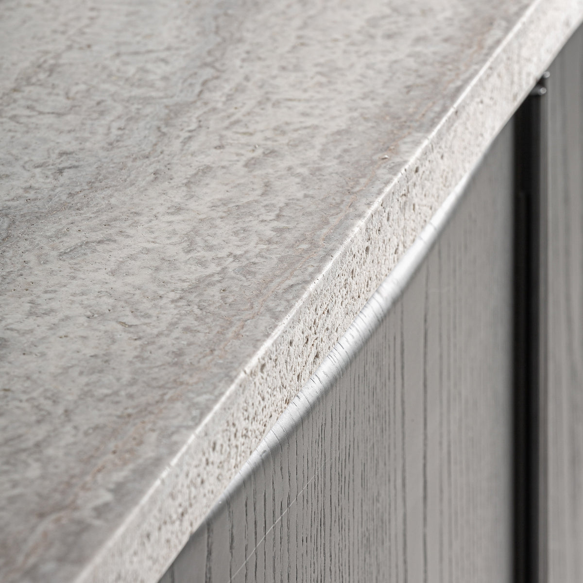 Mueble TV de travertino y fresno Adraga