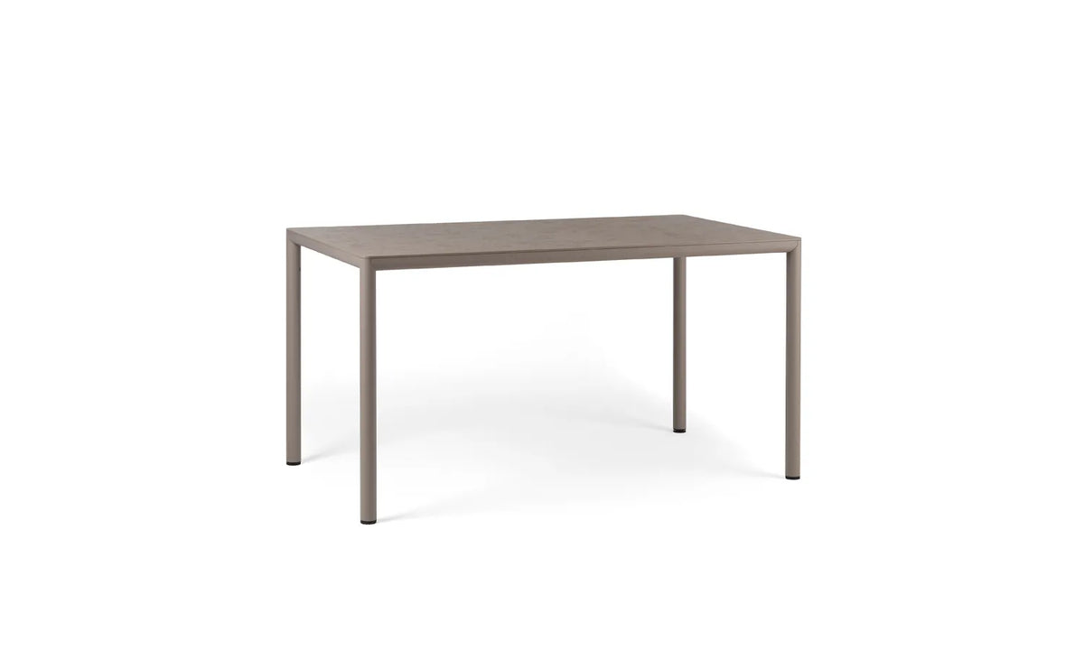Mesa de comedor de aluminio Piave Nardi – Topo
