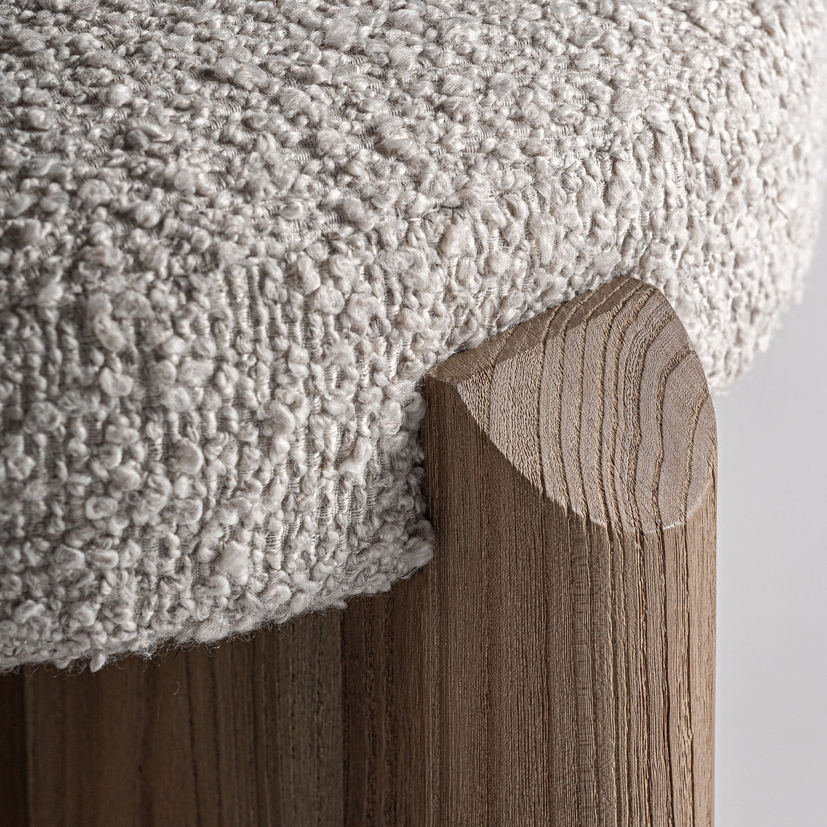 Reposapiés de olmo y poliéster Porquerolles beige