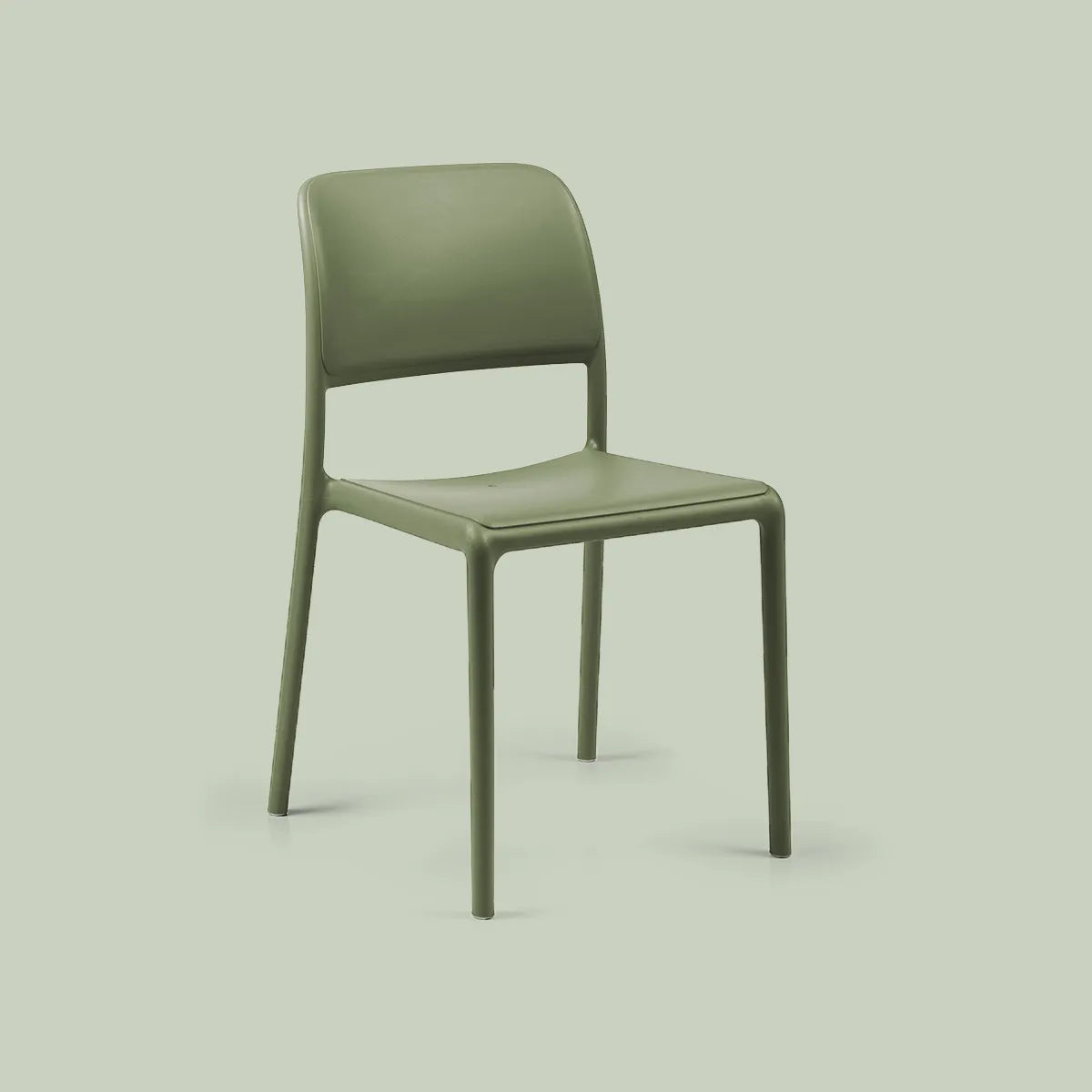Silla apilable de resina Riva Nardi