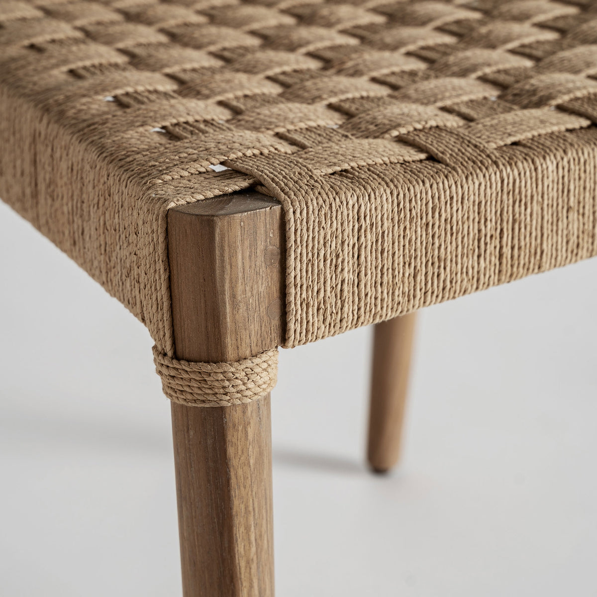 Silla apilable de teca y cuerda Benicàssim