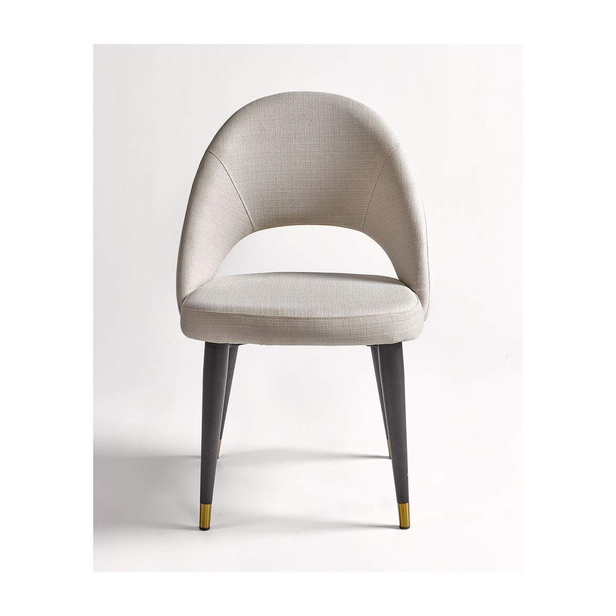 Silla tapizada blanca con tapón dorado Cúllar