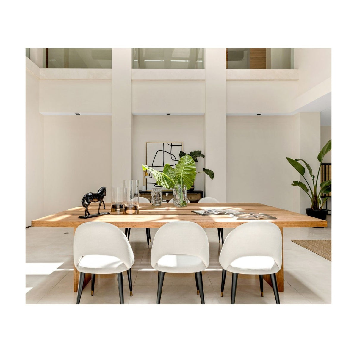 Silla tapizada blanca con tapón dorado Cúllar