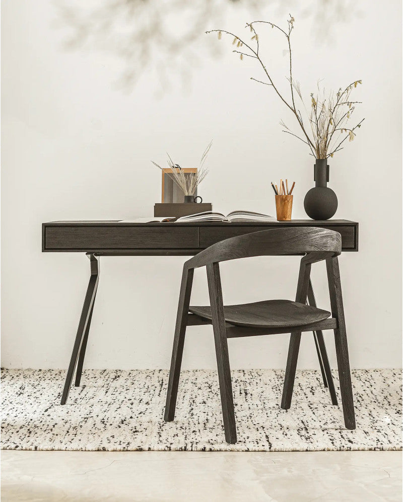 Silla con reposabrazos de teca cepillada Arc