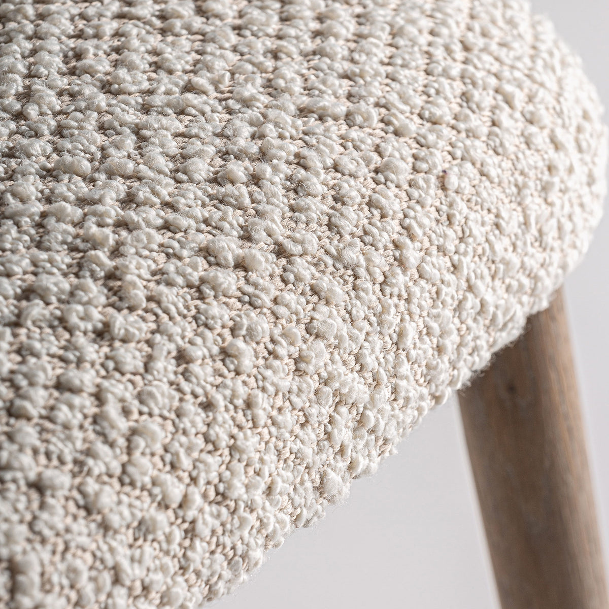 Silla de fresno y tapizado beige Forcall