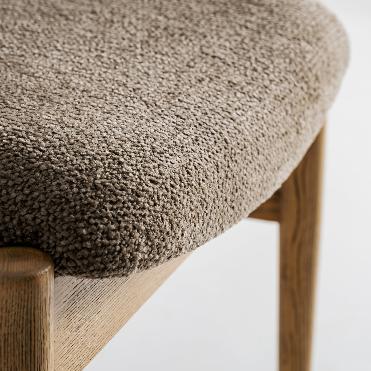 Silla de lino topo y fresno Murla