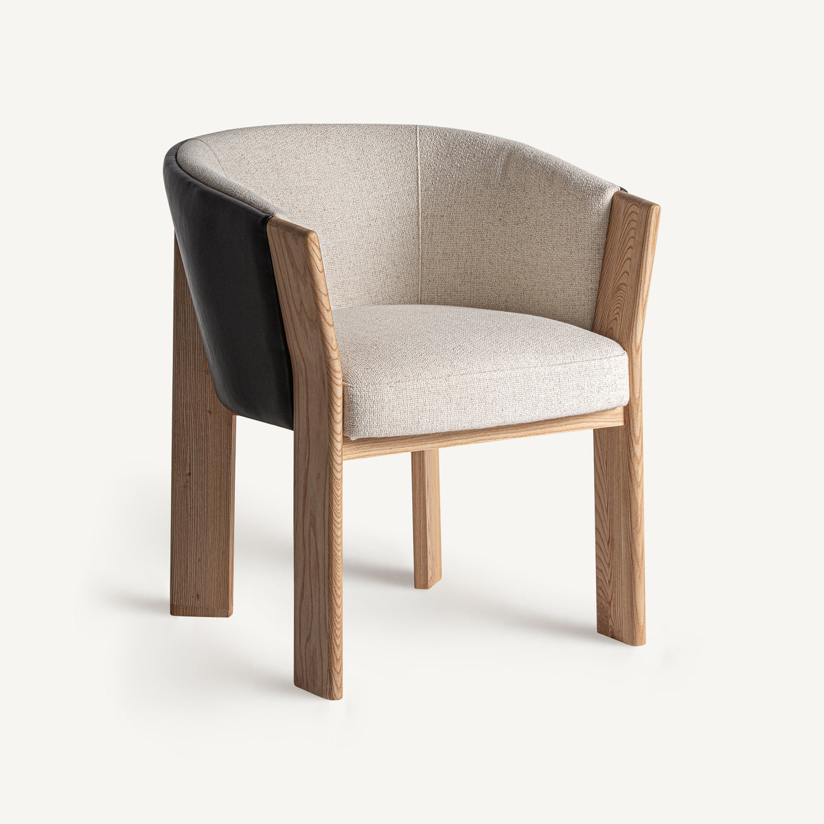 Silla de piel y roble Laguar
