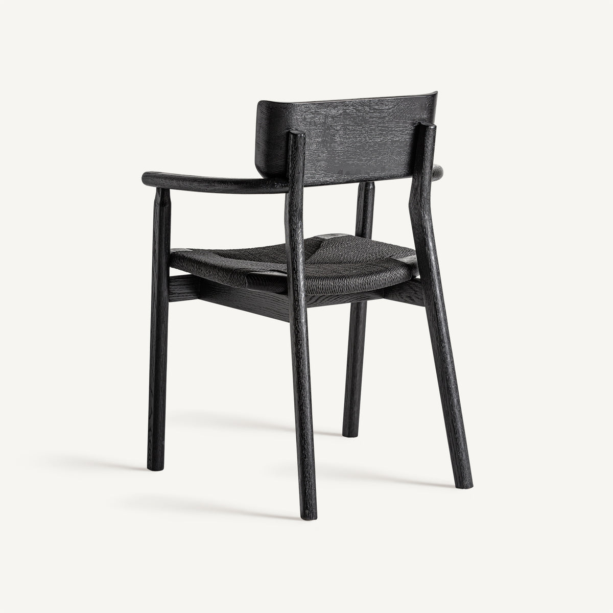 Silla de roble negro y fibra natural Bolbaite