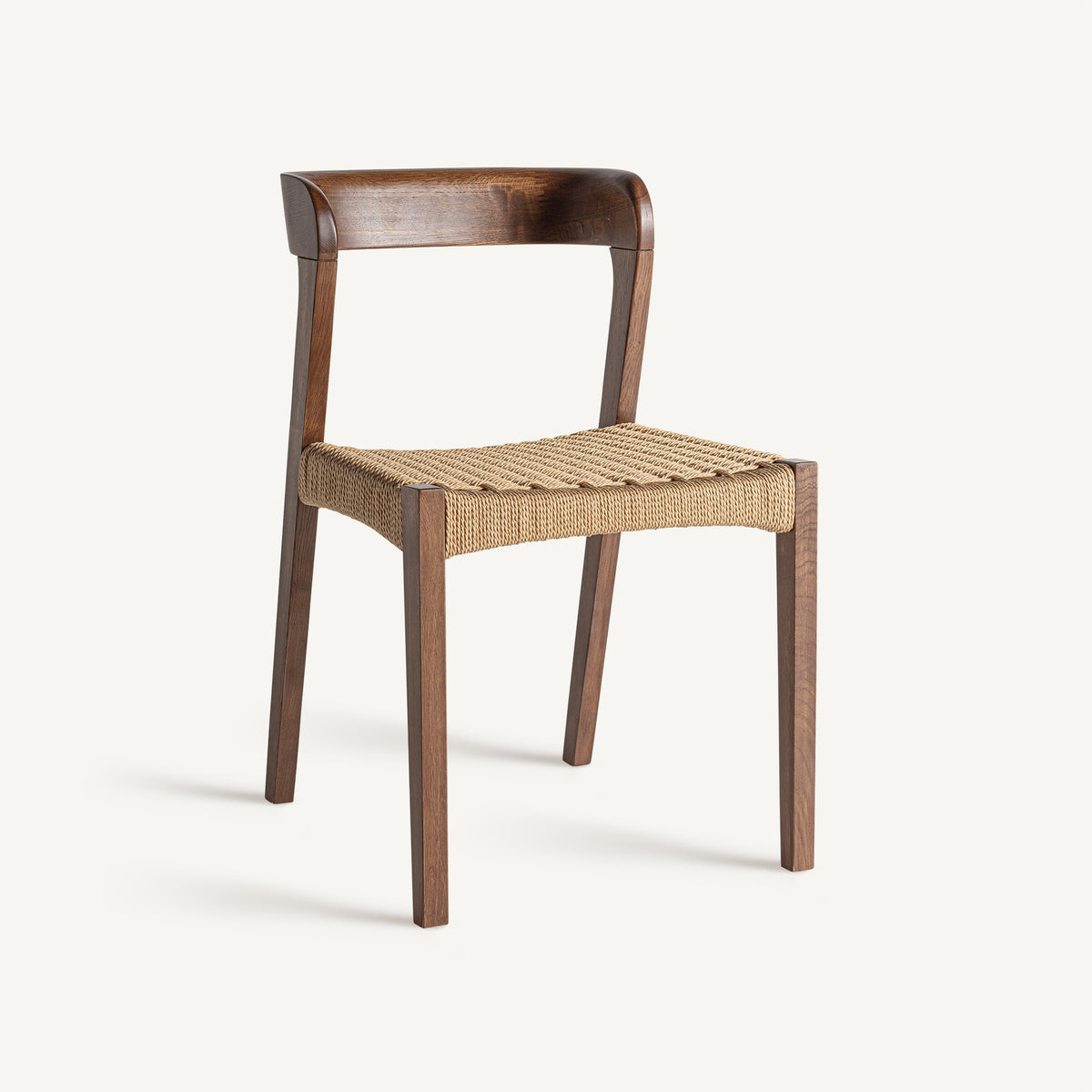 Silla de roble y fibra natural Tagomago