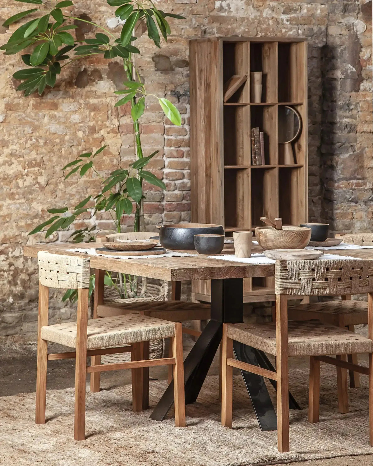 Silla de teca y cuerda de papel Cora