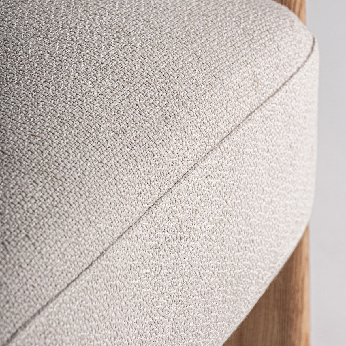 Silla tapizada de roble Laguar beige