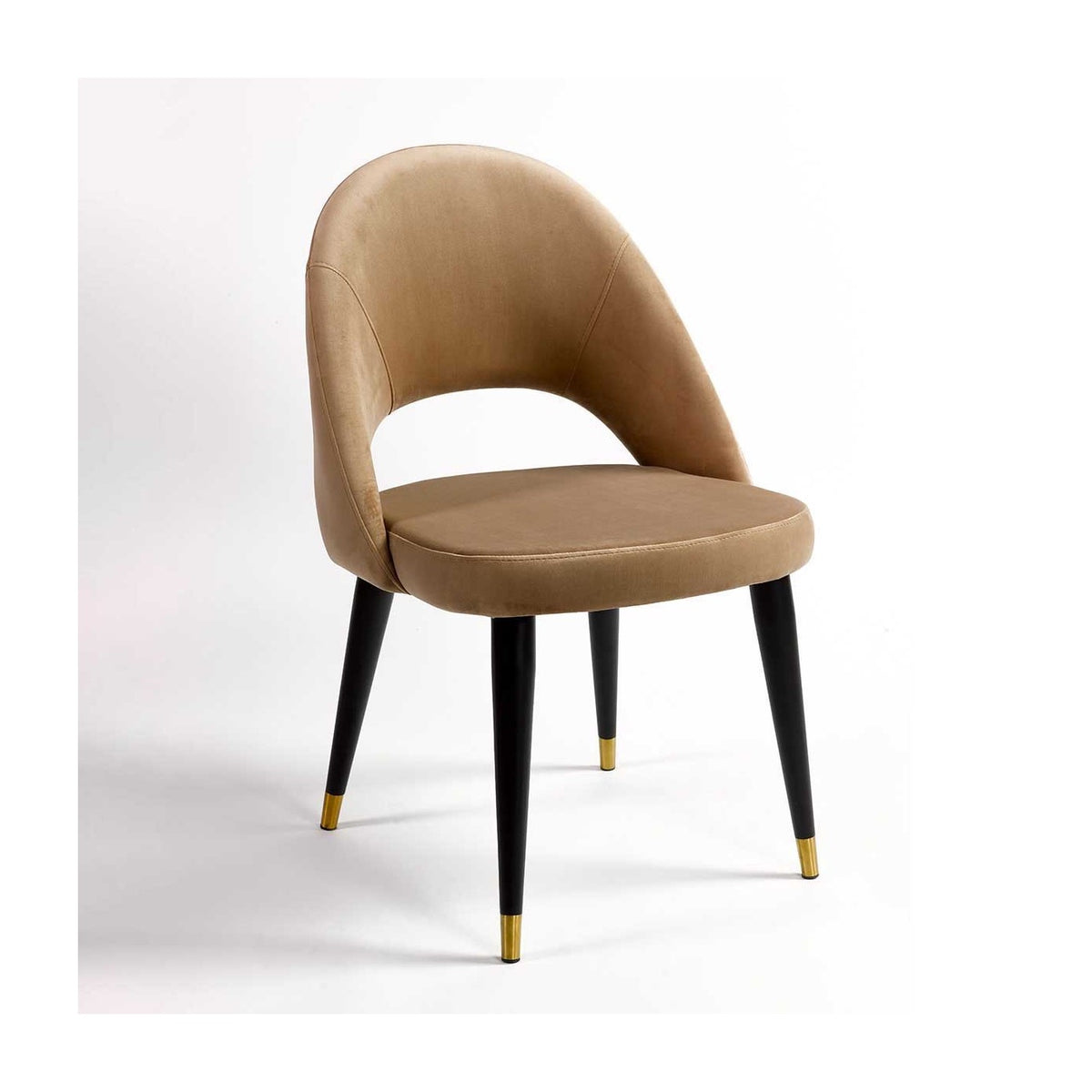 Silla de terciopelo beige y madera Juviles